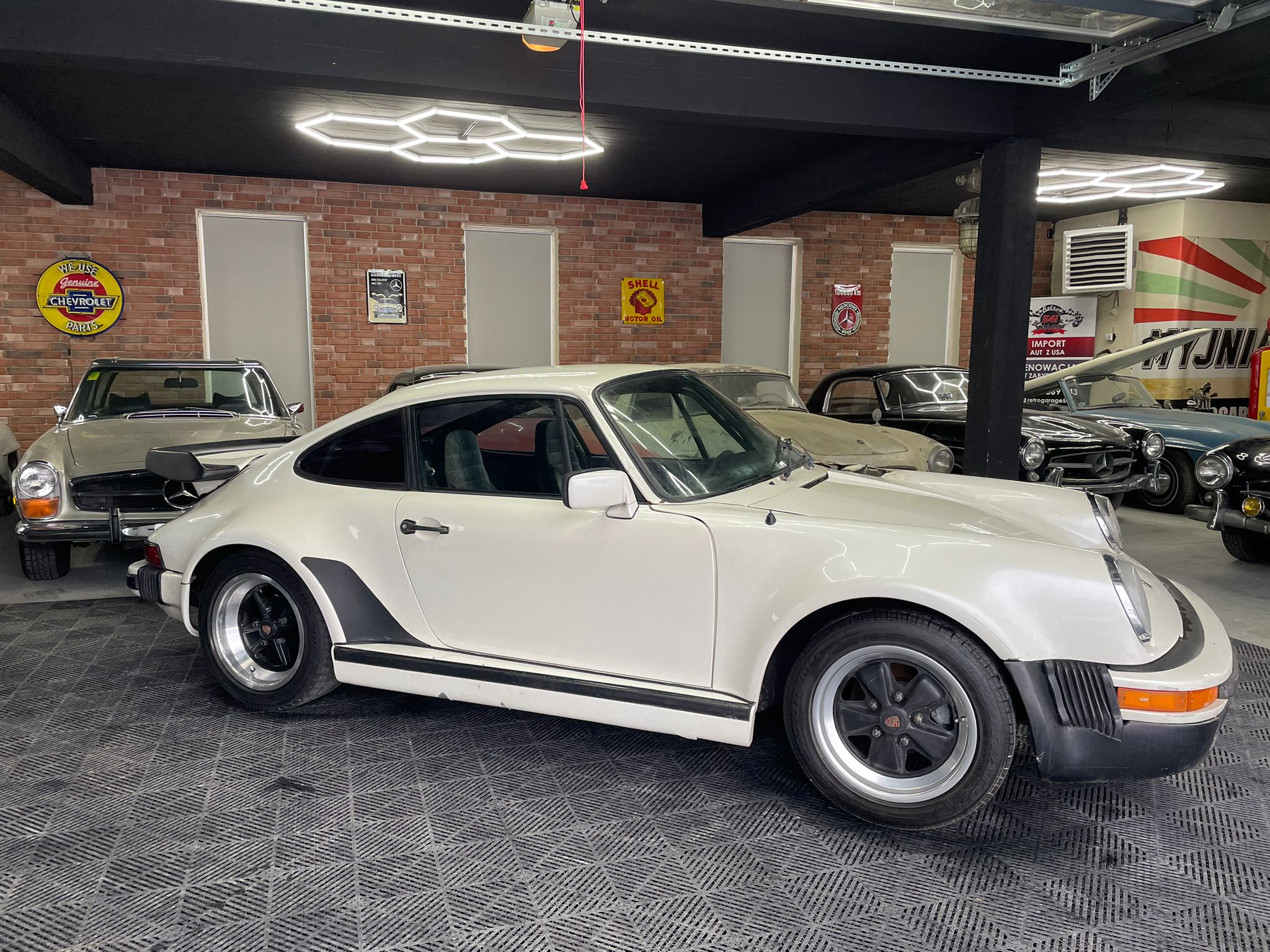 Porsche 911 SC Turbo Look Coupé No Rust Running Project – Retro